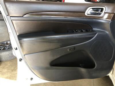 2016 Jeep Grand Cherokee Overland   - Photo 19 - Saint Louis, MI 48880-9800