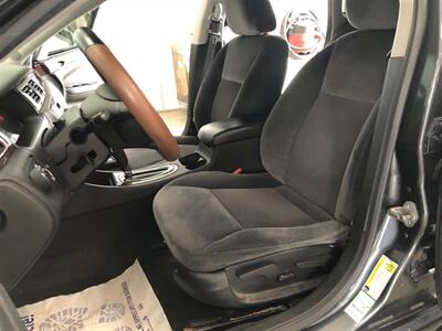 2011 Chevrolet Impala LS   - Photo 13 - Saint Louis, MI 48880-9800