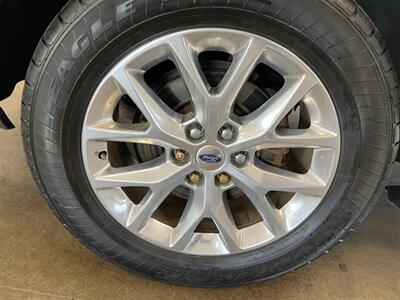 2017 Ford Expedition Limited - Photo 34 - Saint Louis, MI 48880-9800