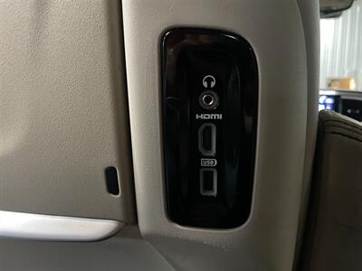 2017 Chrysler Pacifica Limited - Photo 8 - Saint Louis, MI 48880-9800