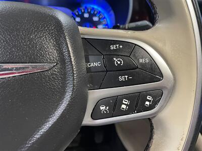 2017 Chrysler Pacifica Limited - Photo 11 - Saint Louis, MI 48880-9800