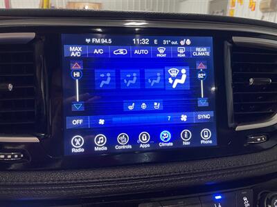 2017 Chrysler Pacifica Limited - Photo 13 - Saint Louis, MI 48880-9800