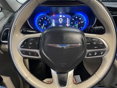 2017 Chrysler Pacifica Limited - Photo 9 - Saint Louis, MI 48880-9800