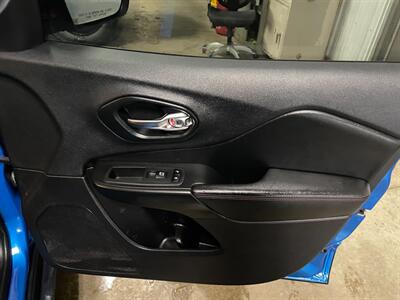 2019 Jeep Cherokee Trailhawk - Photo 21 - Saint Louis, MI 48880-9800