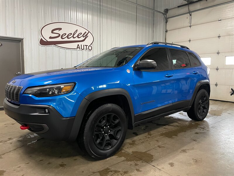 2019 Jeep Cherokee Trailhawk   - Photo 1 - Saint Louis, MI 48880-9800