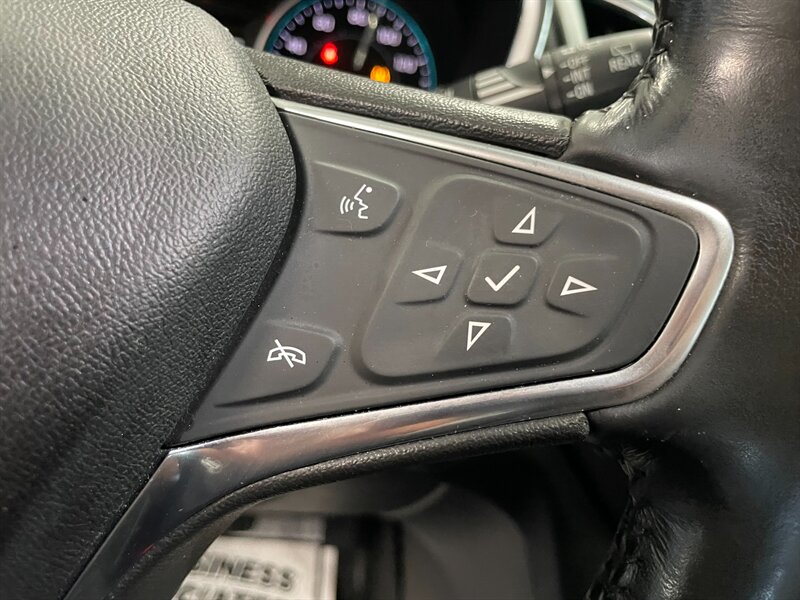 2018 Chevrolet Equinox LT - Photo 11 - Saint Louis, MI 48880-9800