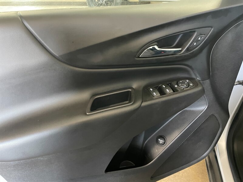 2018 Chevrolet Equinox LT - Photo 24 - Saint Louis, MI 48880-9800