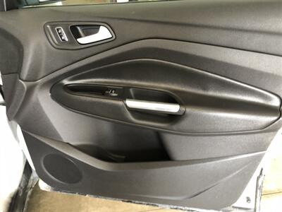 2015 Ford Escape Titanium   - Photo 21 - Saint Louis, MI 48880-9800