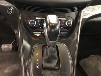 2015 Ford Escape Titanium   - Photo 12 - Saint Louis, MI 48880-9800