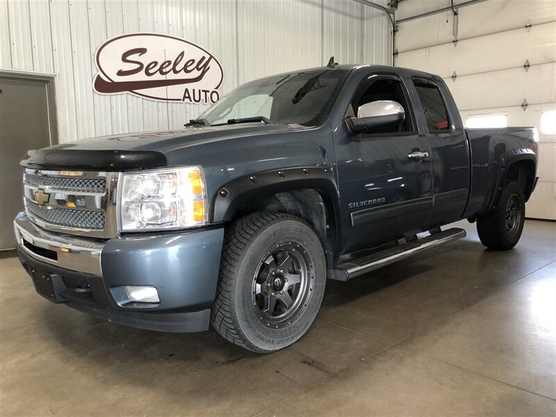 2010 Chevrolet Silverado 1500 LT - Photo 1 - Saint Louis, MI 48880-9800
