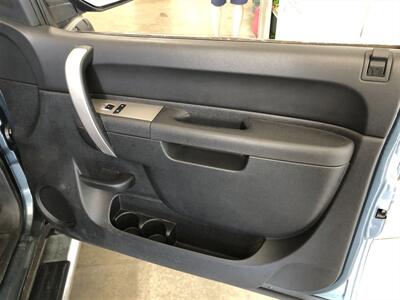 2010 Chevrolet Silverado 1500 LT   - Photo 19 - Saint Louis, MI 48880-9800
