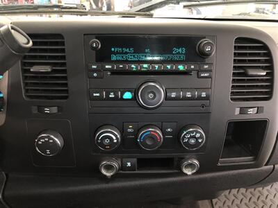2010 Chevrolet Silverado 1500 LT   - Photo 12 - Saint Louis, MI 48880-9800