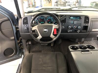 2010 Chevrolet Silverado 1500 LT   - Photo 8 - Saint Louis, MI 48880-9800