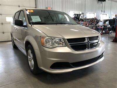 2013 Dodge Grand Caravan SE   - Photo 4 - Saint Louis, MI 48880-9800