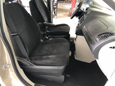 2013 Dodge Grand Caravan SE   - Photo 13 - Saint Louis, MI 48880-9800