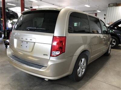 2013 Dodge Grand Caravan SE   - Photo 6 - Saint Louis, MI 48880-9800