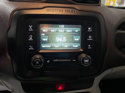 2017 Jeep Renegade Latitude   - Photo 12 - Saint Louis, MI 48880-9800