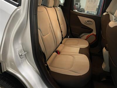 2017 Jeep Renegade Latitude   - Photo 19 - Saint Louis, MI 48880-9800