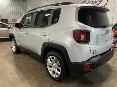 2017 Jeep Renegade Latitude   - Photo 3 - Saint Louis, MI 48880-9800