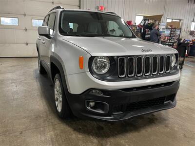 2017 Jeep Renegade Latitude   - Photo 4 - Saint Louis, MI 48880-9800