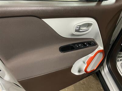 2017 Jeep Renegade Latitude   - Photo 22 - Saint Louis, MI 48880-9800
