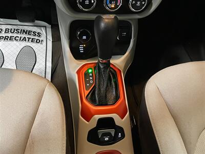 2017 Jeep Renegade Latitude   - Photo 15 - Saint Louis, MI 48880-9800