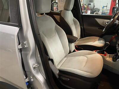 2017 Jeep Renegade Latitude   - Photo 18 - Saint Louis, MI 48880-9800
