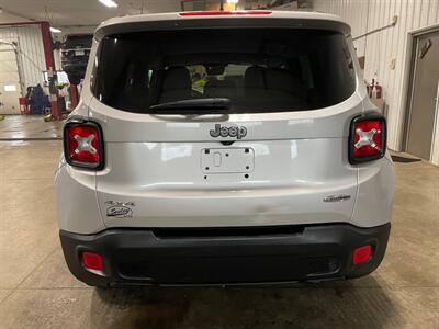 2017 Jeep Renegade Latitude   - Photo 25 - Saint Louis, MI 48880-9800