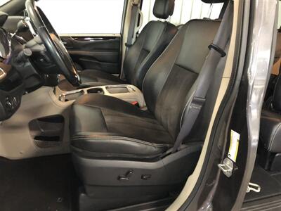 2019 Dodge Grand Caravan SXT   - Photo 15 - Saint Louis, MI 48880-9800