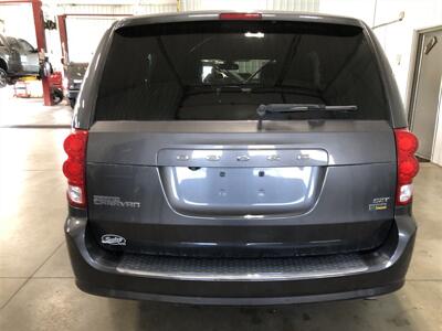 2019 Dodge Grand Caravan SXT   - Photo 26 - Saint Louis, MI 48880-9800