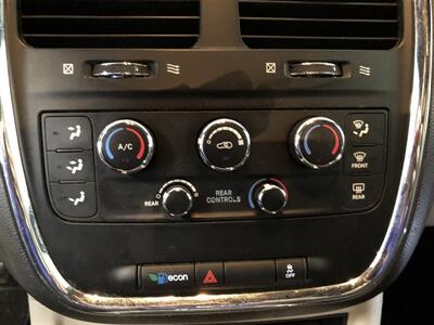 2019 Dodge Grand Caravan SXT   - Photo 13 - Saint Louis, MI 48880-9800