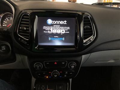 2020 Jeep Compass Limited   - Photo 12 - Saint Louis, MI 48880-9800