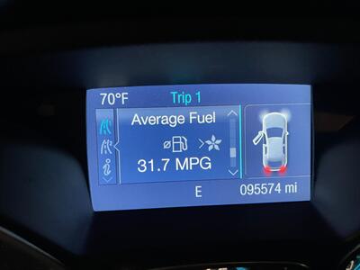 2014 Ford Focus SE - Photo 11 - Saint Louis, MI 48880-9800