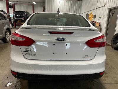 2014 Ford Focus SE - Photo 8 - Saint Louis, MI 48880-9800