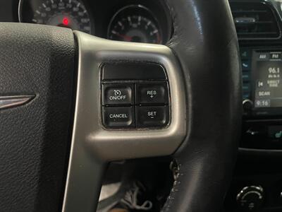 2014 Chrysler 200 Touring   - Photo 11 - Saint Louis, MI 48880-9800