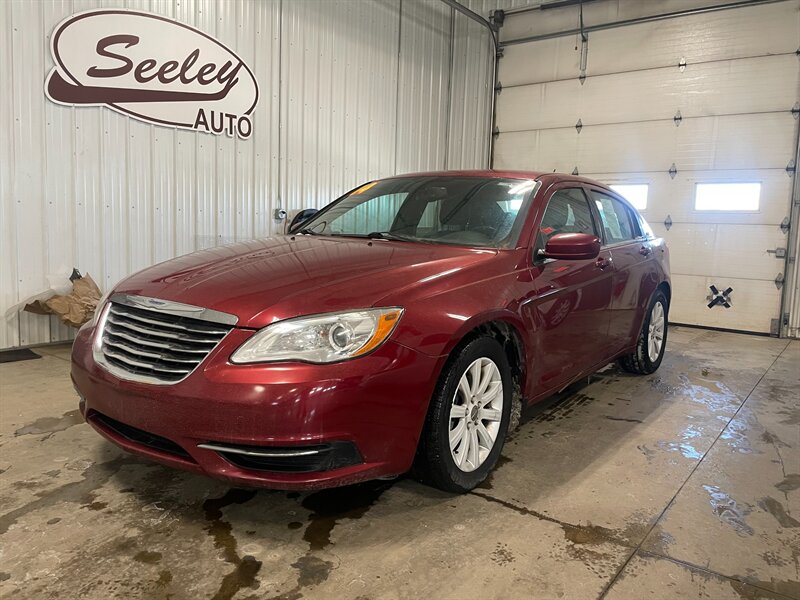 2014 Chrysler 200 Touring   - Photo 1 - Saint Louis, MI 48880-9800