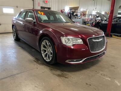 2017 Chrysler 300 C Platinum   - Photo 5 - Saint Louis, MI 48880-9800