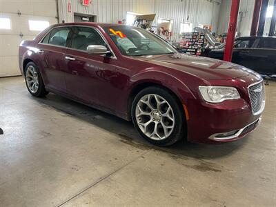 2017 Chrysler 300 C Platinum   - Photo 4 - Saint Louis, MI 48880-9800
