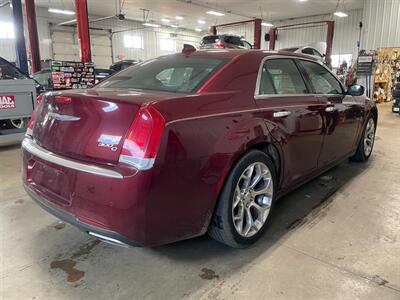 2017 Chrysler 300 C Platinum   - Photo 6 - Saint Louis, MI 48880-9800