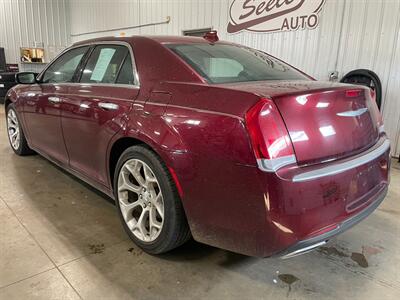 2017 Chrysler 300 C Platinum   - Photo 3 - Saint Louis, MI 48880-9800
