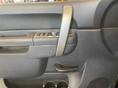 2012 Chevrolet Silverado 1500 LT   - Photo 16 - Saint Louis, MI 48880-9800