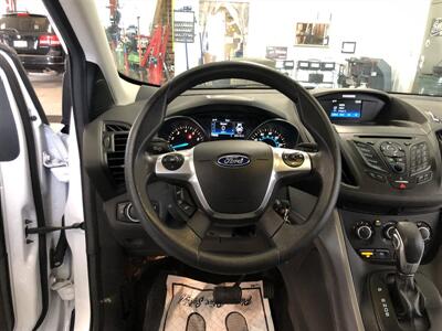 2016 Ford Escape SE   - Photo 8 - Saint Louis, MI 48880-9800