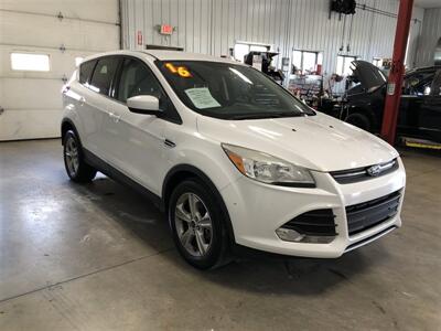 2016 Ford Escape SE   - Photo 3 - Saint Louis, MI 48880-9800