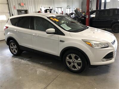 2016 Ford Escape SE   - Photo 4 - Saint Louis, MI 48880-9800