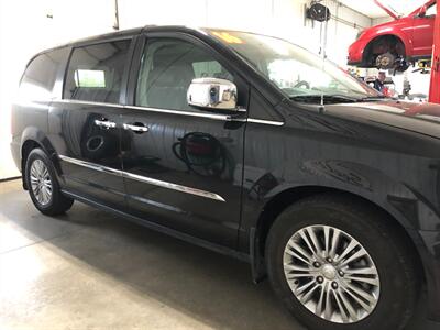 2016 Chrysler Town & Country Touring-L - Photo 5 - Saint Louis, MI 48880-9800