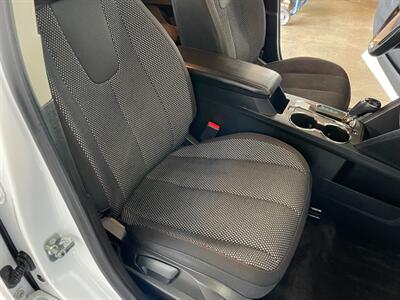 2017 Chevrolet Equinox LT - Photo 17 - Saint Louis, MI 48880-9800