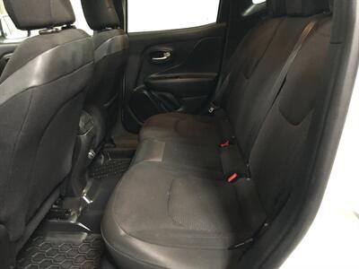 2020 Jeep Renegade Latitude   - Photo 16 - Saint Louis, MI 48880-9800