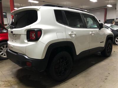 2020 Jeep Renegade Latitude   - Photo 6 - Saint Louis, MI 48880-9800