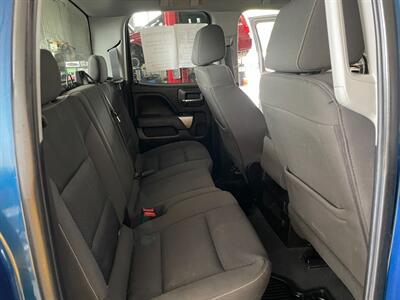 2019 Chevrolet Silverado 1500 LD LT   - Photo 17 - Saint Louis, MI 48880-9800