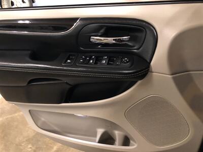 2020 Dodge Grand Caravan SXT - Photo 21 - Saint Louis, MI 48880-9800